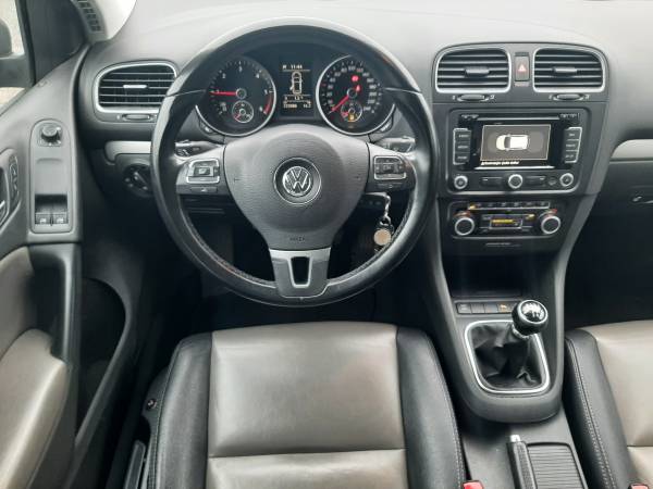 Volkswagen Golf 1.6 TDi TROTINA Auto - autobazar