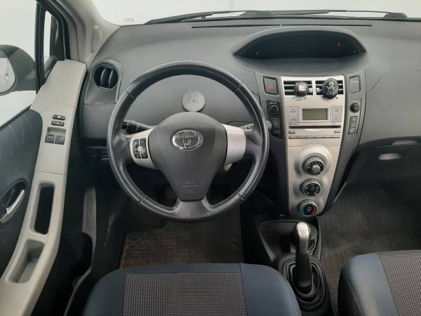 Toyota Yaris 1.3 TROTINA Auto - autobazar