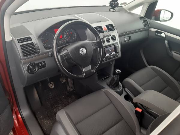 Volkswagen Touran 1.4 TSi TROTINA Auto - autobazar
