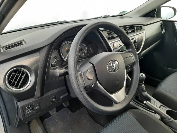 Toyota Auris 1.3 VVT-i Cool Edition TROTINA Auto - autobazar