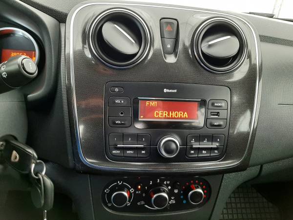 Dacia Sandero 1.0 TROTINA Auto - autobazar