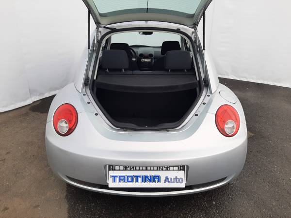 Volkswagen New Beetle 1.6 TROTINA Auto - autobazar