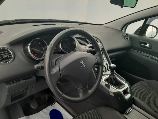 Peugeot 5008 1.6 HDi 84 kW TROTINA Auto - autobazar